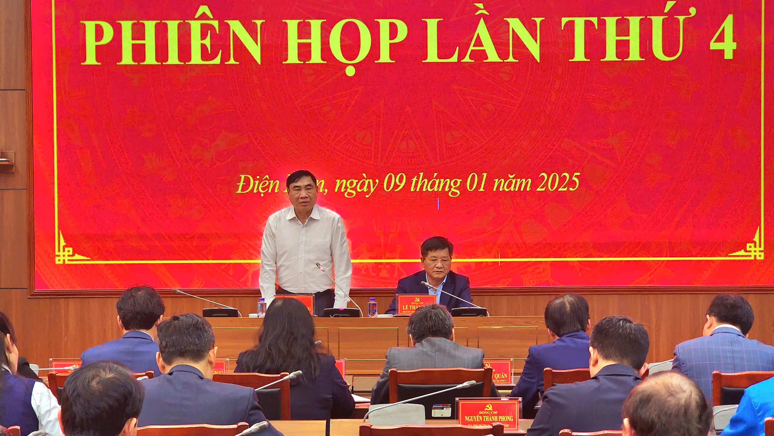 VPUB - Tiểu ban Văn kiện họp phiên thứ 4 cho ý kiến dự thảo Báo cáo chính trị (lần 1) 