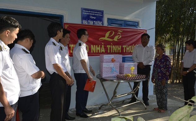 KTNN khu vực IX trao nhà tình thương cho gia đình có hoàn cảnh đặc biệt khó khăn tại huyện Trà Cú, tỉnh Trà Vinh