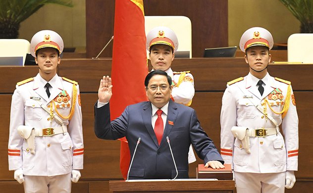 Uỷ viên Bộ Chính trị, Trưởng Ban Tổ chức Trung ương Phạm Minh Chính được bầu giữ chức Thủ tướng Chính phủ