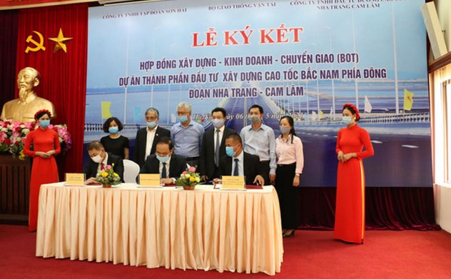 Ký kết hợp đồng BOT dự án thành phần đầu tư xây dựng đoạn Nha Trang - Cam Lâm trên tuyến Bắc – Nam phía Đông