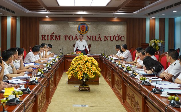 Ủy viên BCH Trung ương Đảng, Phó Tổng Kiểm toán nhà nước phụ trách KTNN Ngô Văn Tuấn làm việc với Vụ Chế độ và Kiểm soát chất lượng kiểm toán