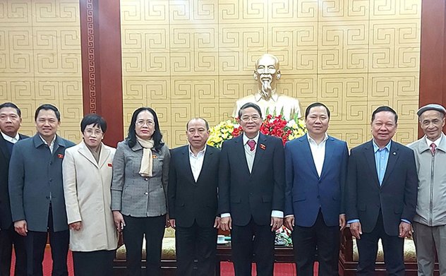 Phó Tổng Kiểm toán nhà nước Đặng Thế Vinh tham gia Đoàn công tác thăm và tặng quà Tết của Quốc hội tại tỉnh Hòa Bình