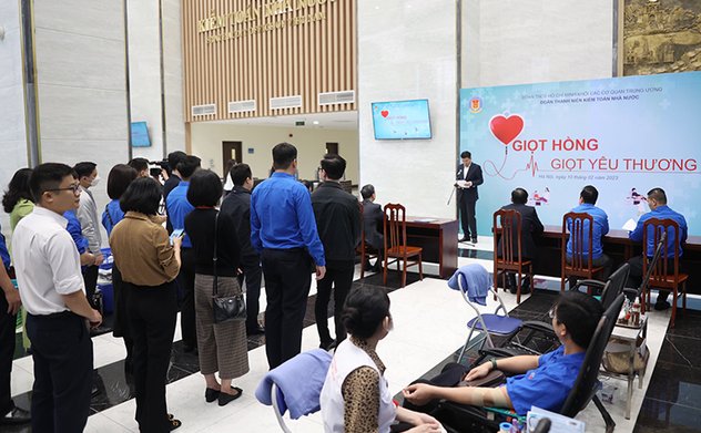 Công đoàn viên và Đoàn viên thanh niên Kiểm toán nhà nước hiến gần 150 đơn vị máu trong Ngày hội hiến máu tình nguyện “Giọt hồng – Giọt yêu thương” năm 2023