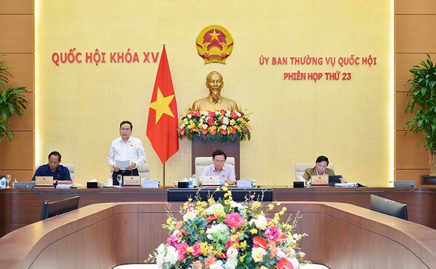 Ủy ban Thường vụ Quốc hội cho ý kiến dự án Luật Các tổ chức tín dụng (sửa đổi)