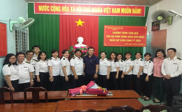 Công đoàn KTNN khu vực V tổ chức các hoạt động thiện nguyện tại Cần Thơ và Vĩnh Long