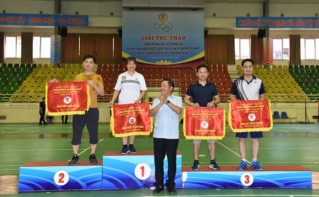 Giải thể thao chào mừng kỷ niệm 26 năm Ngày thành lập KTNN và Đại hội Đảng bộ KTNN lần thứ VII thành công tốt đẹp