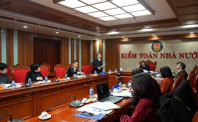 Nghiệm thu đề tài nghiên cứu khoa học cấp Bộ “Phân tích, đánh giá vấn đề bội chi NSNN và nợ công giai đoạn 2011-2015 trong kiểm toán quyết toán NSNN và định hướng kiểm toán giai đoạn 2017-2020”