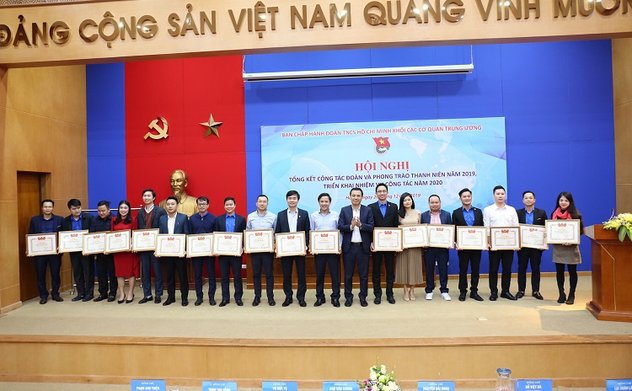 Trung ương Đoàn tặng Bằng khen cho Đoàn Thanh niên KTNN