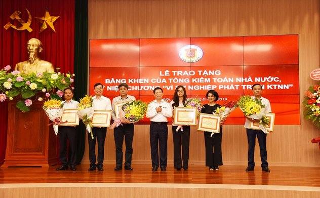 Lãnh đạo Kiểm toán nhà nước gặp mặt đại biểu, phóng viên các cơ quan thông tấn, báo chí