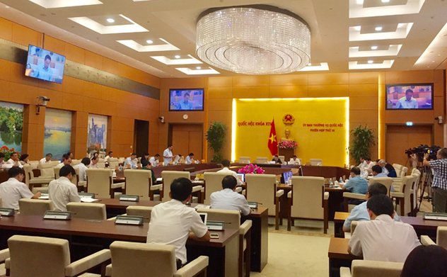 UBTVQH giám sát chuyên đề ‘Việc thực hiện chính sách, pháp luật đối với cá nhân, tổ chức khai thác, nuôi trồng, chế biến hải sản trong phát triển kinh tế biển gắn với bảo đảm quốc phòng an ninh’