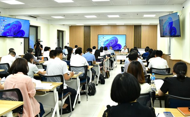 Bồi dưỡng chuyên môn ngạch Kiểm toán viên chính và sử dụng phần mềm kiểm toán doanh nghiệp