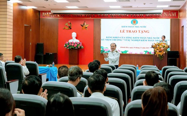 Kiểm toán nhà nước khu vực VIII: Trao tặng Bằng khen, Kỷ niệm chương “Vì sự nghiệp Kiểm toán nhà nước”