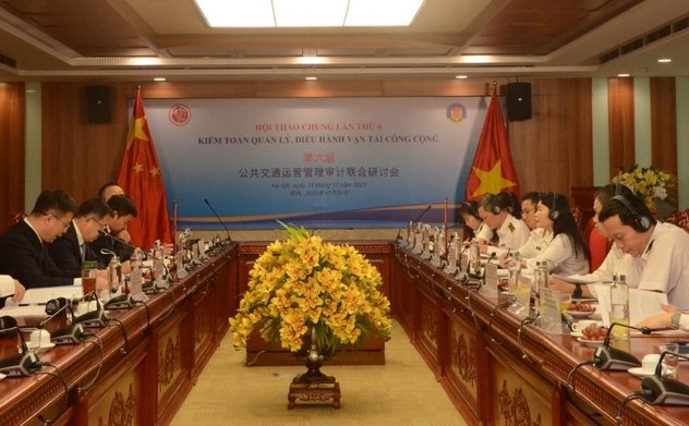The State Audit of Viet Nam and the National Audit Office of China organized a collaborative workshop on "Auditing public transport management and operation."