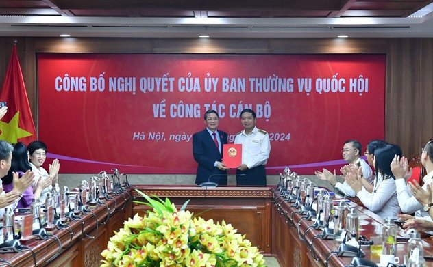 Công bố và trao Nghị quyết nghỉ hưu đối với Phó Tổng Kiểm toán nhà nước Đặng Thế Vinh
