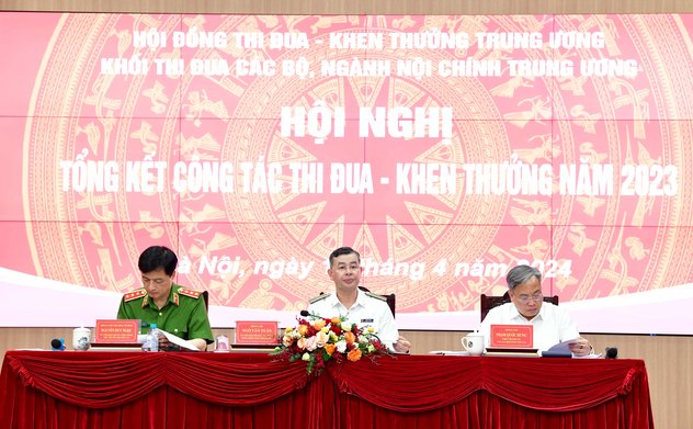 Nỗ lực thi đua, góp phần hoàn thành các nhiệm vụ trọng tâm