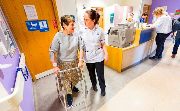 Kiểm toán nhà nước Anh khuyến nghị cải thiện các chương trình khám, chữa bệnh