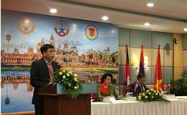 Deputy Auditor General Nguyen Tuan Anh attend the 8th Tripartite Meeting in Phnom Penh