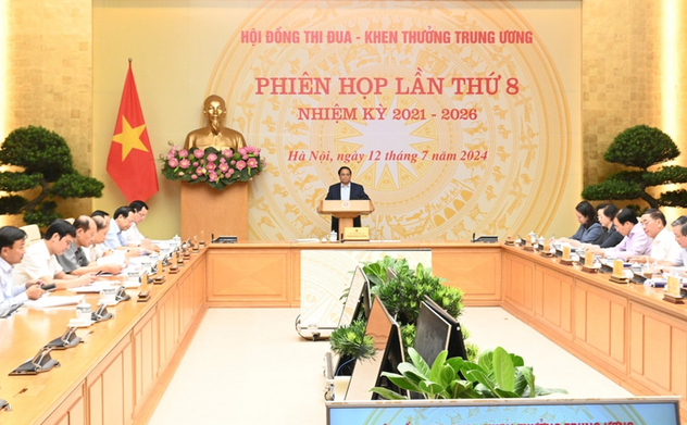 Đẩy mạnh cải cách thủ tục hành chính, chuyển đổi số trong công tác thi đua, khen thưởng