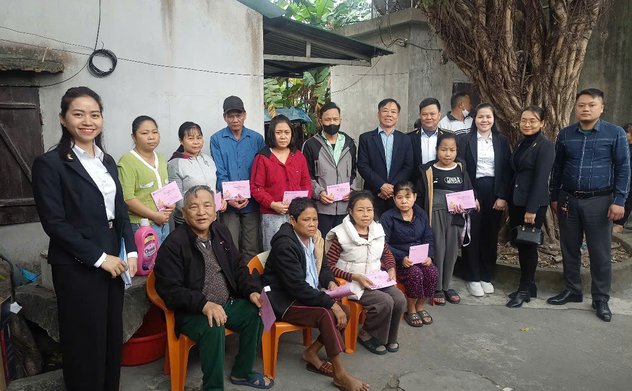 Trao quà cho bệnh nhân chạy thận có hoàn cảnh khó khăn tại tỉnh Nghệ An