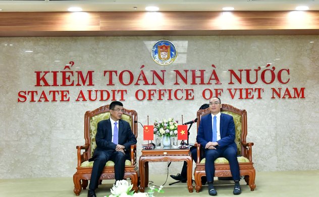 Deputy Auditor General Bui Quoc Dzung holds talks with Deputy Auditor General of China Ma Wenhui