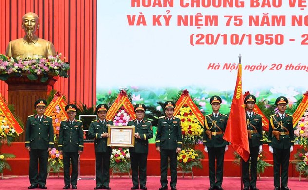 Báo Quân đội nhân dân đón nhận Huân chương Bảo vệ Tổ quốc hạng Ba và kỷ niệm 75 năm Ngày truyền thống