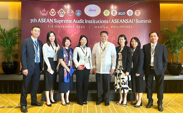 Deputy Auditor General Ha Thi My Dung holds bilateral meetings and discussions on the sidelines of the 7th ASEANSAI Assembly