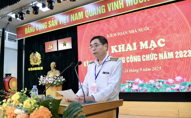 Phát triển nguồn nhân lực đảm bảo tinh gọn, chuyên nghiệp, hiệu lực và hiệu quả