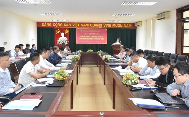 Khai giảng lớp bồi dưỡng lãnh đạo, quản lý cấp phòng