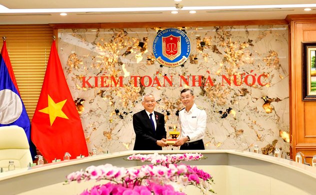 Tổng Kiểm toán nhà nước Ngô Văn Tuấn tiếp xã giao Đoàn Phó Chủ tịch Quốc hội Lào