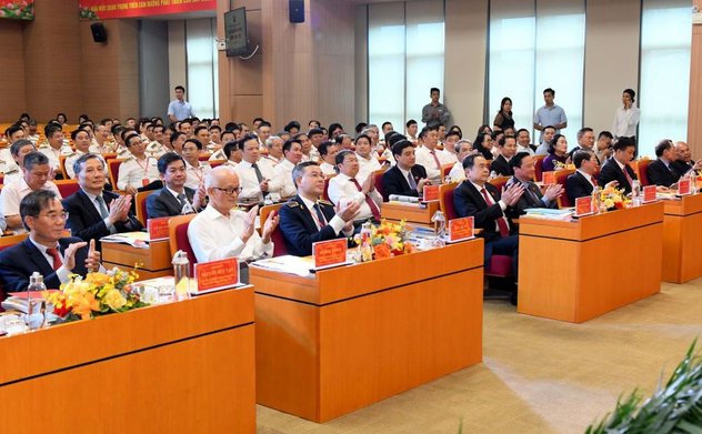 Tập trung lãnh đạo, chỉ đạo thực hiện thắng lợi các chỉ thị, nghị quyết của Đảng