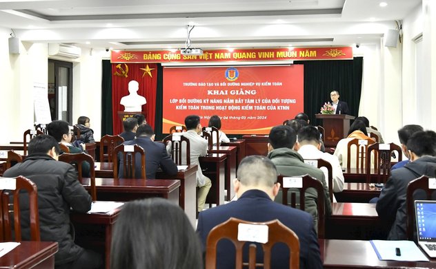 Bổ sung nội dung bồi dưỡng “cần, kiệm, liêm, chính, chí công vô tư” vào các chương trình đào tạo công chức, viên chức, kiểm toán viên nhà nước