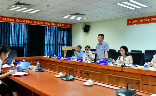 Nghiệm thu đề tài Hoàn thiện công tác kiểm toán hoạt động quản lý, bảo vệ môi trường tại các cụm công nghiệp làng nghề và làng nghề