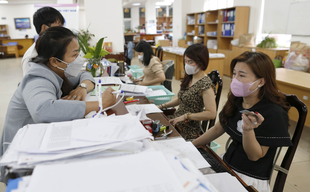 Xét nâng ngạch công chức khi được bổ nhiệm chức vụ lãnh đạo, quản lý