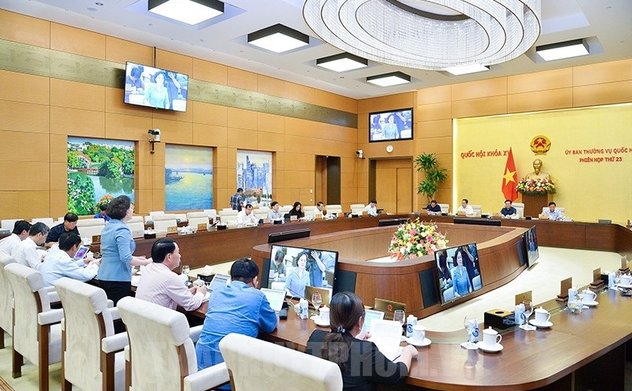 Ủy ban Thường vụ Quốc hội xem xét dự thảo Nghị quyết sắp xếp các đơn vị hành chính cấp huyện, cấp xã trong giai đoạn 2023 - 2030