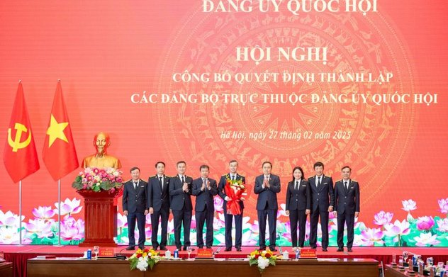 Công bố Quyết định thành lập các Đảng bộ trực thuộc Đảng ủy Quốc hội