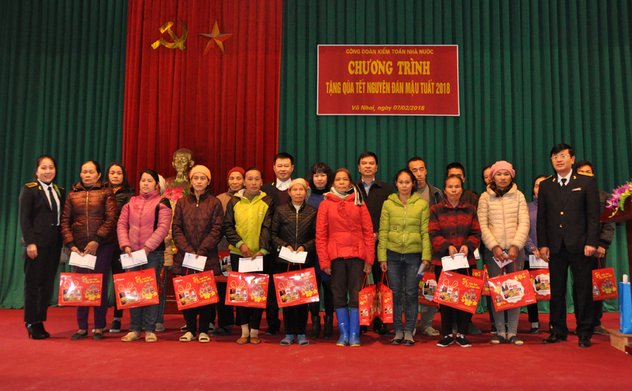 Công đoàn Kiểm toán nhà nước thăm, tặng quà các hộ nghèo tại huyện Võ Nhai, tỉnh Thái Nguyên