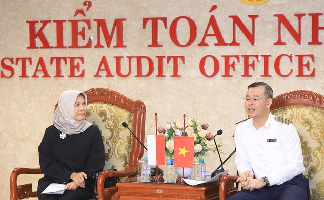 Tổng Kiểm toán nhà nước Ngô Văn Tuấn tiếp xã giao Chủ tịch Ủy ban Kiểm toán Indonesia Isma Yatun