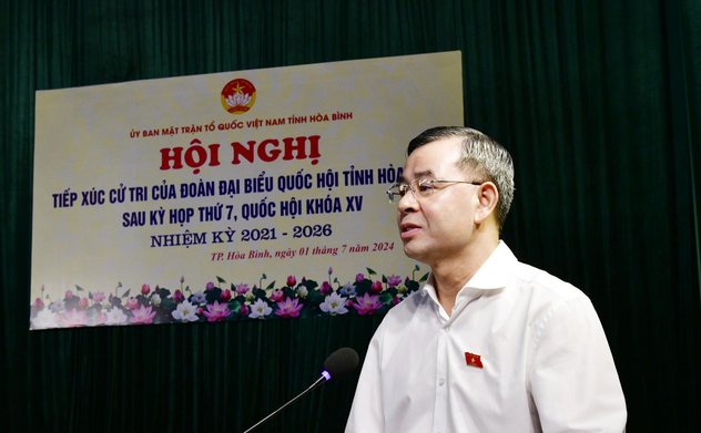 Tổng Kiểm toán nhà nước Ngô Văn Tuấn tiếp xúc cử tri tại Thành phố Hòa Bình