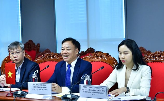 Trao đổi chuyên môn, chia sẻ kinh nghiệm đào tạo nguồn nhân lực