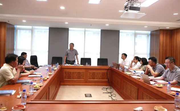 Hoàn thiện hệ thống pháp luật gắn với nâng cao hiệu lực, hiệu quả sử dụng nguồn lực công