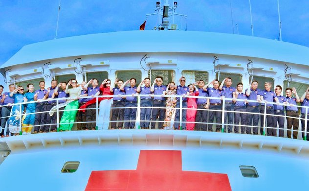 Đoàn công tác Kiểm toán nhà nước thăm quân và dân quần đảo Trường Sa