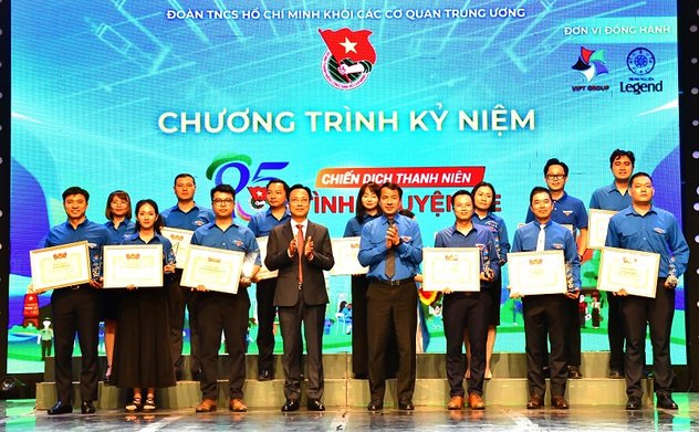 Đoàn Thanh niên Kiểm toán nhà nước vinh dự được tuyên dương trong triển khai Chiến dịch “Thanh niên tình nguyện hè”